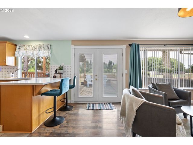 92726 PEBBLE BEACH Ln, Junction City, OR 97448