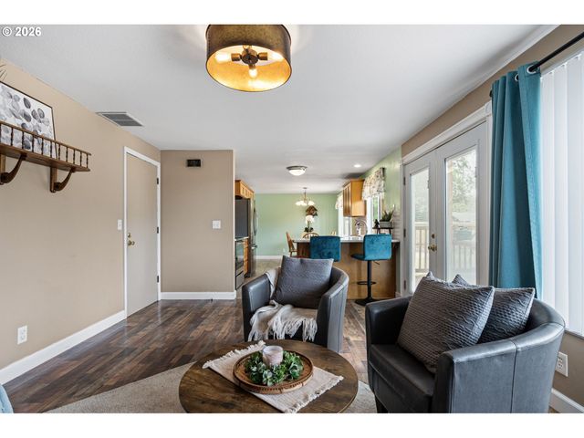 92726 PEBBLE BEACH Ln, Junction City, OR 97448