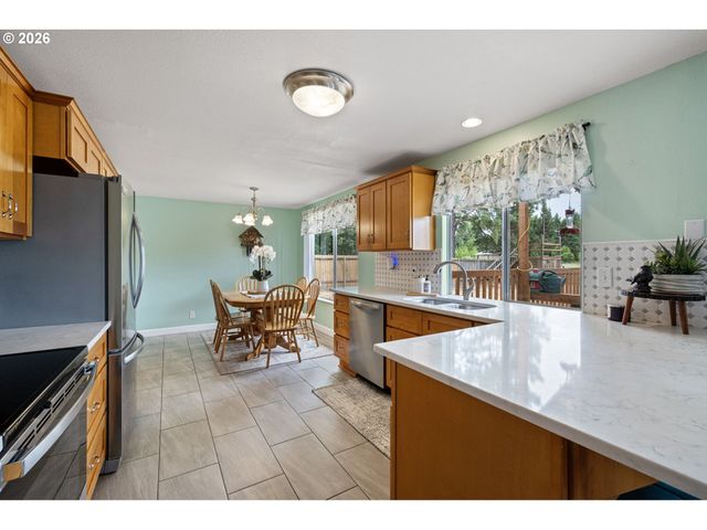 92726 PEBBLE BEACH Ln, Junction City, OR 97448
