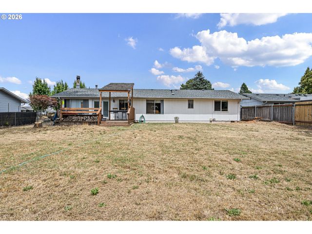 92726 PEBBLE BEACH Ln, Junction City, OR 97448