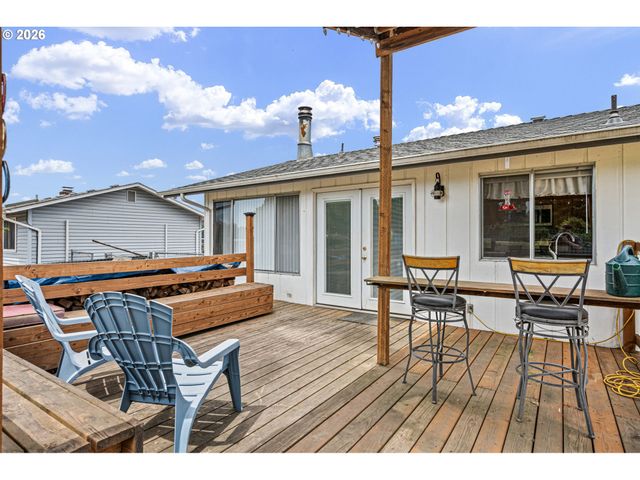 92726 PEBBLE BEACH Ln, Junction City, OR 97448