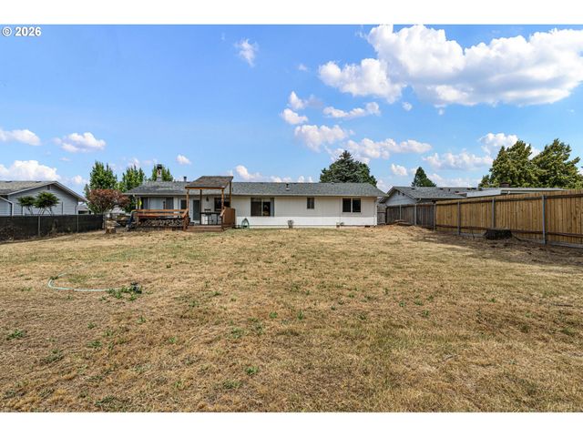 92726 PEBBLE BEACH Ln, Junction City, OR 97448