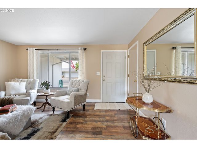 92726 PEBBLE BEACH Ln, Junction City, OR 97448