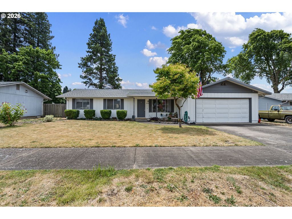 92726 PEBBLE BEACH Ln, Junction City, OR 97448