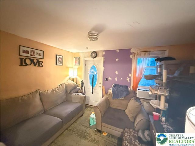 238 Wood Street, Catasauqua Boro, PA 18032