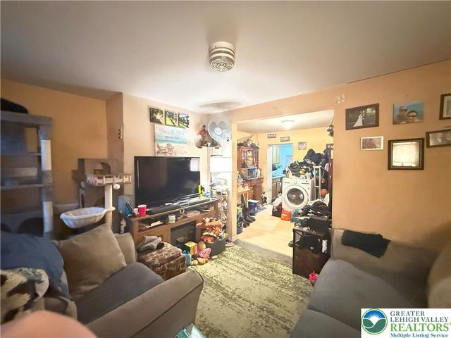 238 Wood Street, Catasauqua Boro, PA 18032