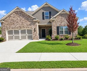 1104 Kingston Hill Drive, Loganville, GA 30052