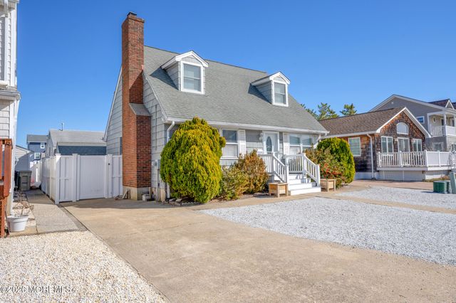 363 Roberts Avenue, South Seaside Park, NJ 08752