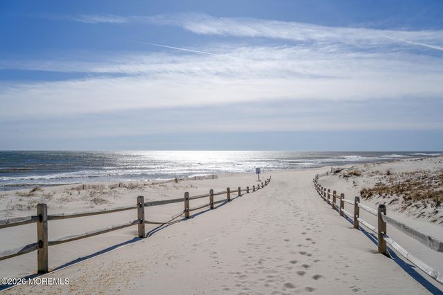 363 Roberts Avenue, South Seaside Park, NJ 08752