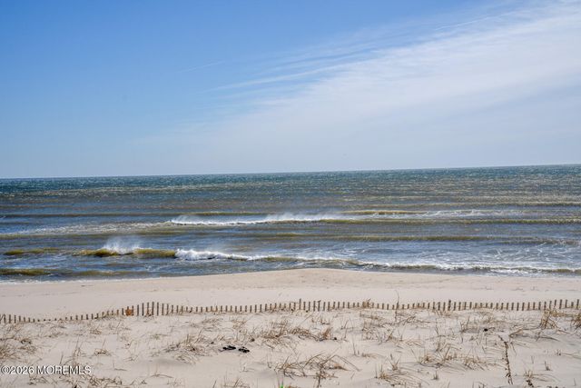 363 Roberts Avenue, South Seaside Park, NJ 08752