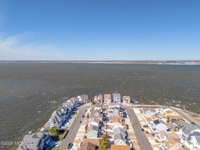 363 Roberts Avenue, South Seaside Park, NJ 08752