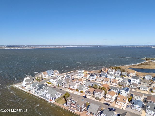 363 Roberts Avenue, South Seaside Park, NJ 08752