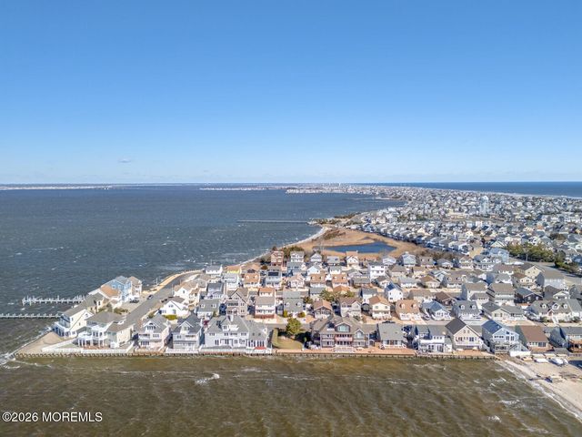 363 Roberts Avenue, South Seaside Park, NJ 08752
