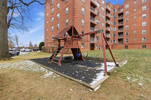 555 Broadway 4F, Hastings-on-hudson, NY 10706