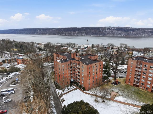 555 Broadway 4F, Hastings-on-hudson, NY 10706