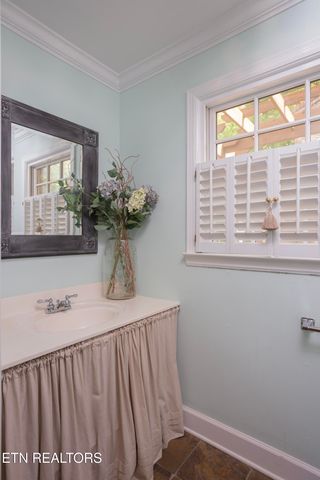 1108 Shadyland Drive, Knoxville, TN 37919