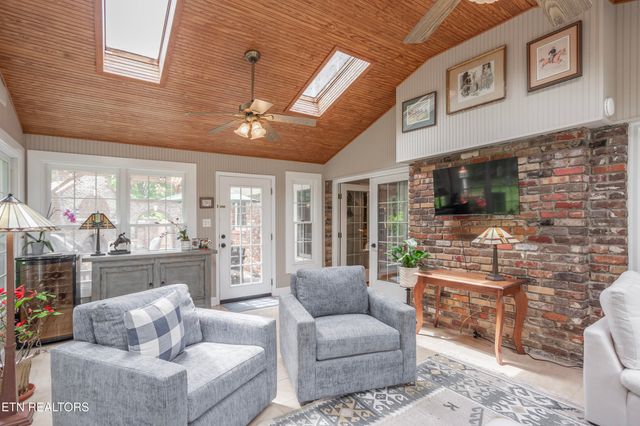 1108 Shadyland Drive, Knoxville, TN 37919