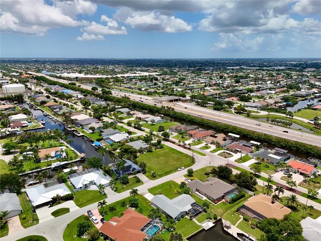 2014 EVEREST PKWY, Cape Coral, FL 33904