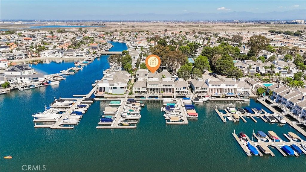 16433 Wimbledon, Huntington Beach, CA 92649 — exterior
