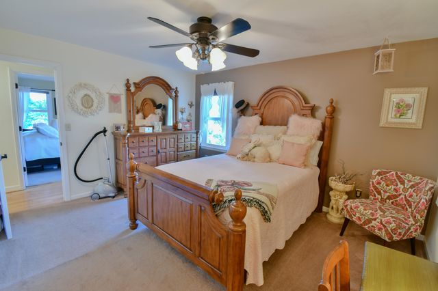 6481 Stewartsville RD, Moneta, VA 24121