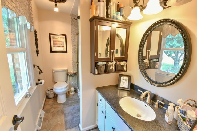 6481 Stewartsville RD, Moneta, VA 24121