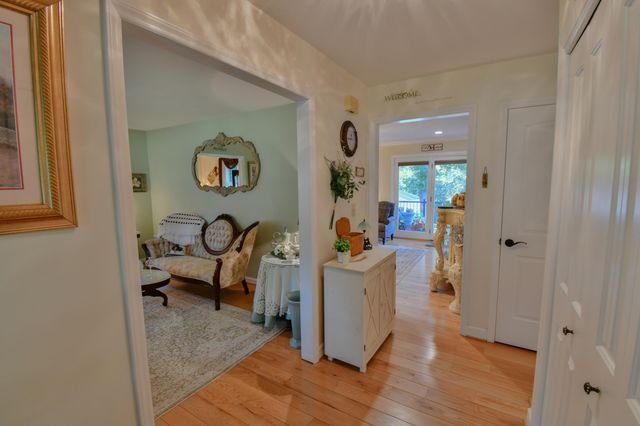 6481 Stewartsville RD, Moneta, VA 24121
