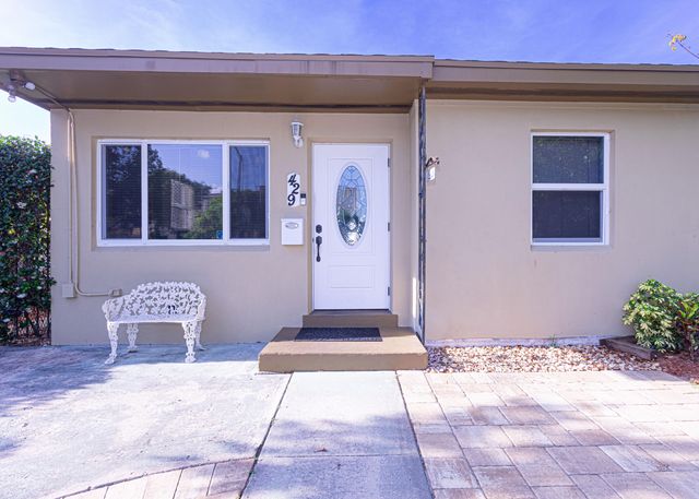 429 Summa Street, West Palm Beach, FL 33405