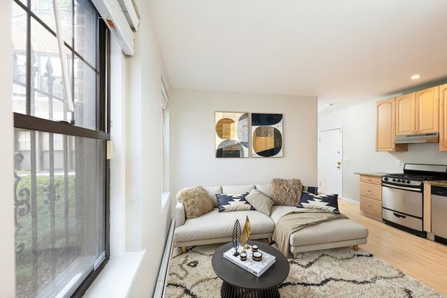 64 Queensberry St 101, Boston, MA 02215