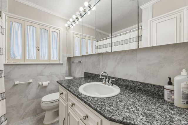 4510 Creekbend Drive, Houston, TX 77035