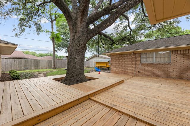 4510 Creekbend Drive, Houston, TX 77035