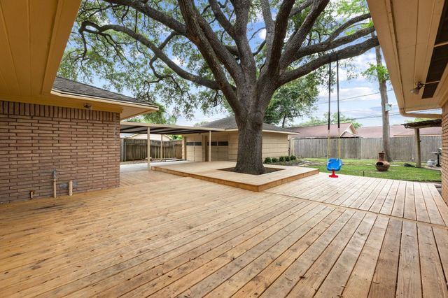 4510 Creekbend Drive, Houston, TX 77035