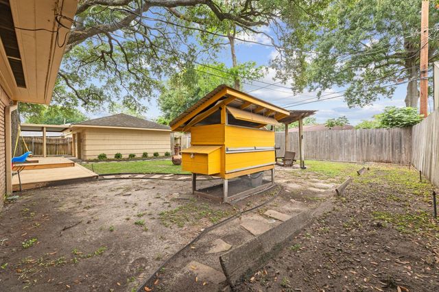 4510 Creekbend Drive, Houston, TX 77035