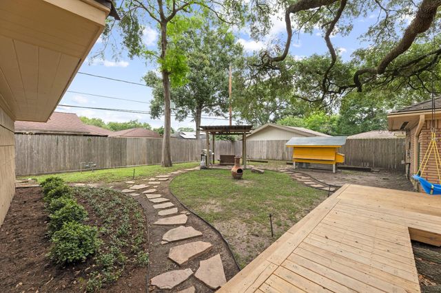 4510 Creekbend Drive, Houston, TX 77035