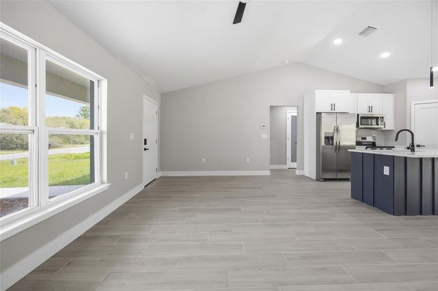 3086 W HAMPSHIRE BOULEVARD, Citrus Springs, FL 34433