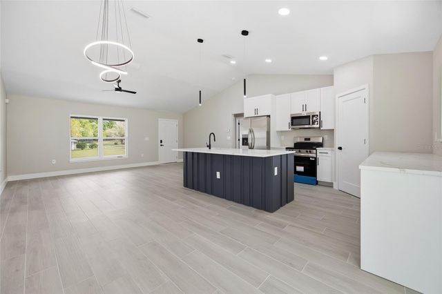 3086 W HAMPSHIRE BOULEVARD, Citrus Springs, FL 34433