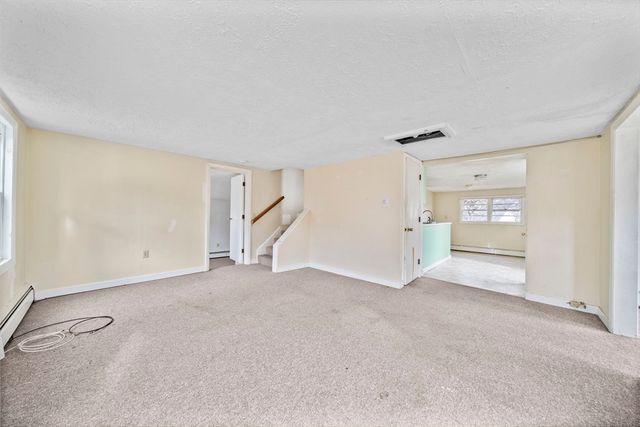 3 Short Neck Rd, Wareham, MA 02532