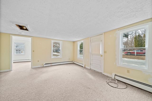 3 Short Neck Rd, Wareham, MA 02532