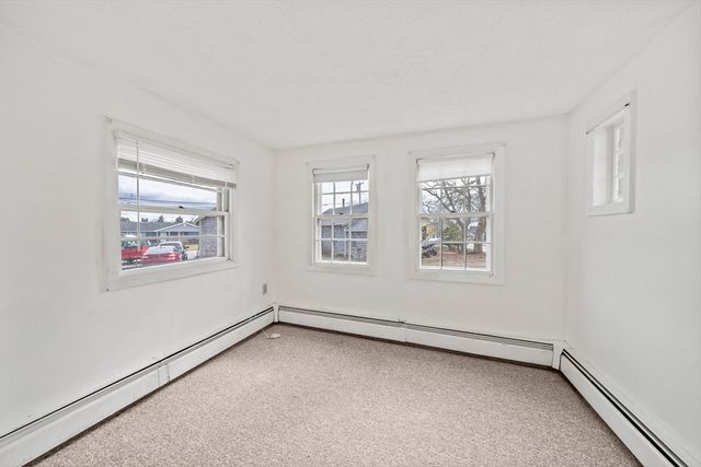 3 Short Neck Rd, Wareham, MA 02532