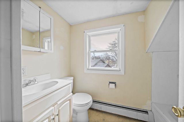 3 Short Neck Rd, Wareham, MA 02532