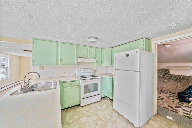 3 Short Neck Rd, Wareham, MA 02532