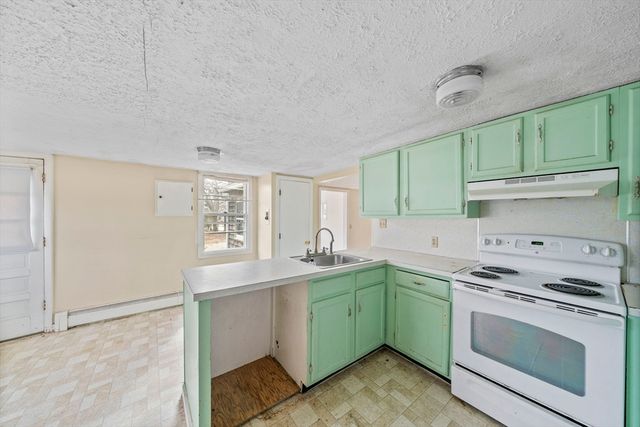 3 Short Neck Rd, Wareham, MA 02532