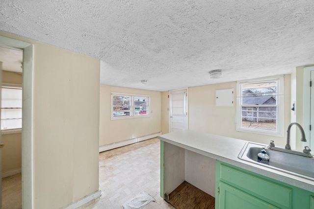 3 Short Neck Rd, Wareham, MA 02532