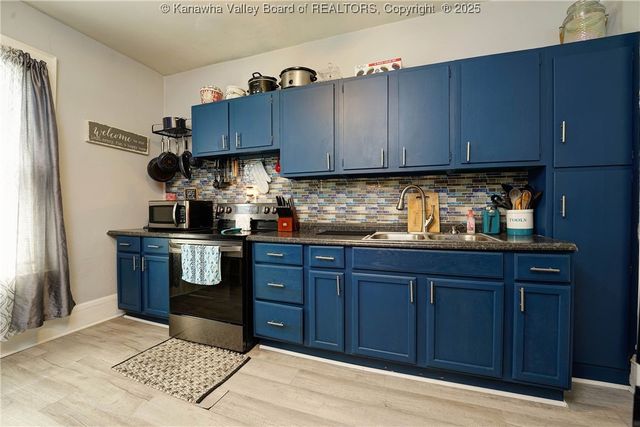 105 9th Avenue, South Charleston, WV 25303