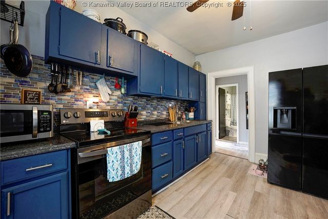 105 9th Avenue, South Charleston, WV 25303