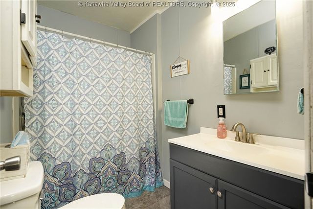 105 9th Avenue, South Charleston, WV 25303