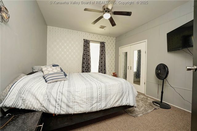 105 9th Avenue, South Charleston, WV 25303