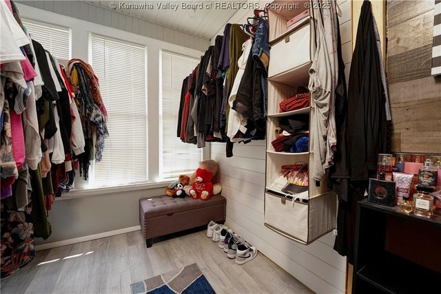 105 9th Avenue, South Charleston, WV 25303