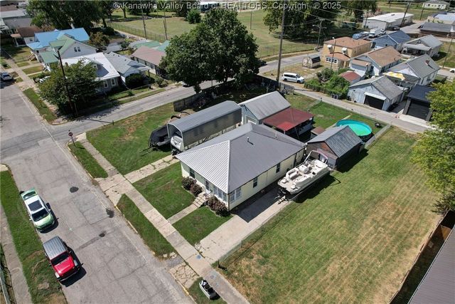 105 9th Avenue, South Charleston, WV 25303