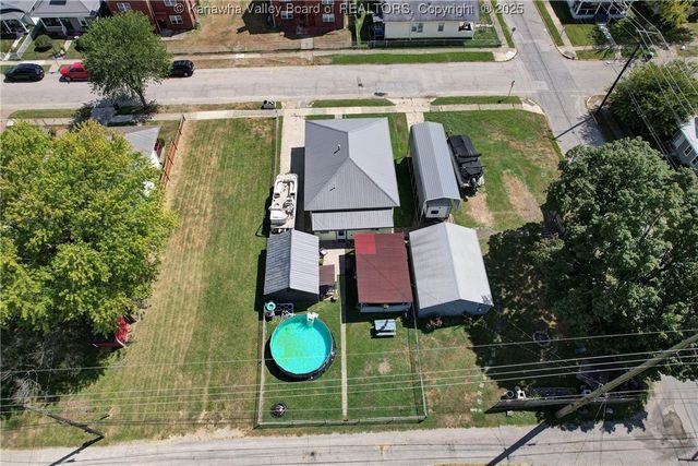 105 9th Avenue, South Charleston, WV 25303