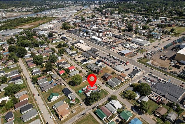 105 9th Avenue, South Charleston, WV 25303